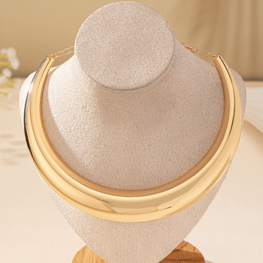 Women's Fashion Simple Charm Sweet Metal Glossy Collar