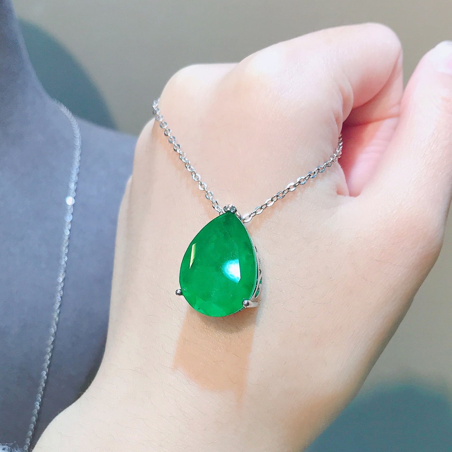 Women's Live Broadcast Emerald Pear-shaped Ear Simple Jewelry Set