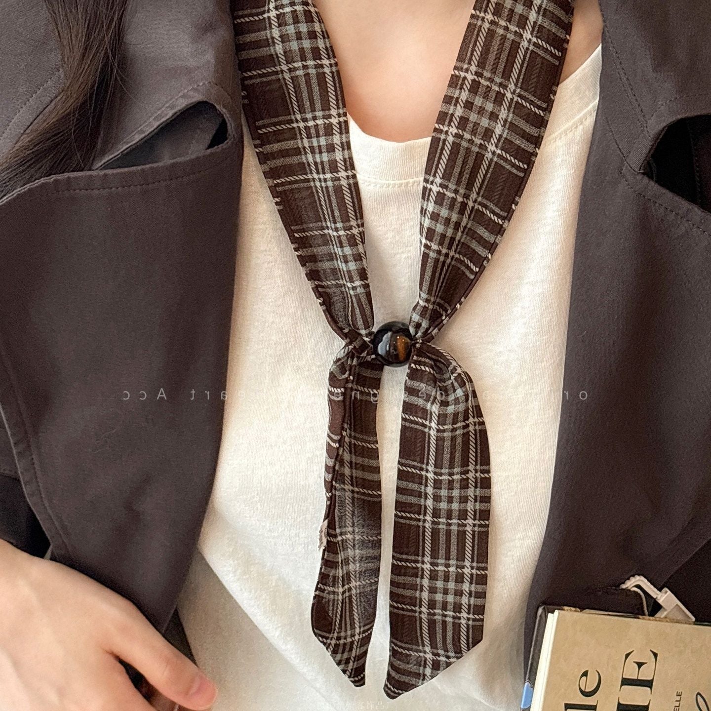 Color Green Shivering Scarf Female Niche Pull-out Long Sweater Chain Necklace