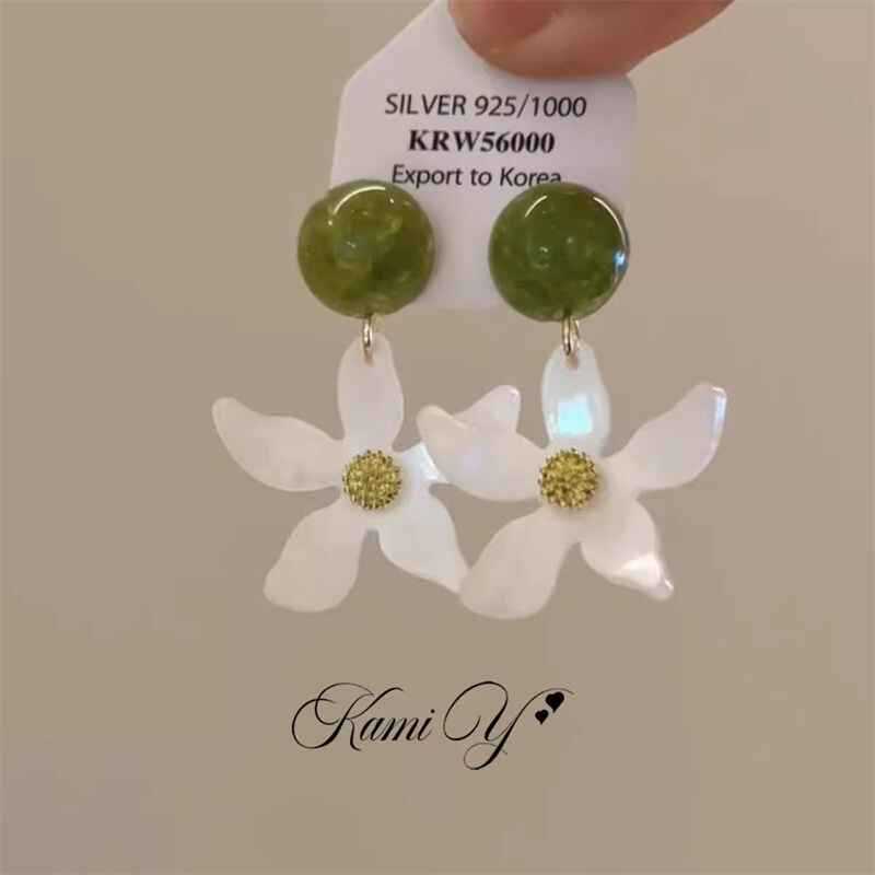 Women's White Summer Green Flower For Niche Rings