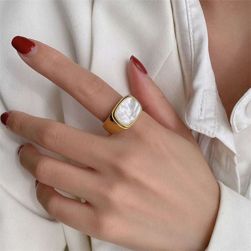 White Shell Simple Gold Square Female Titanium Steel Rings