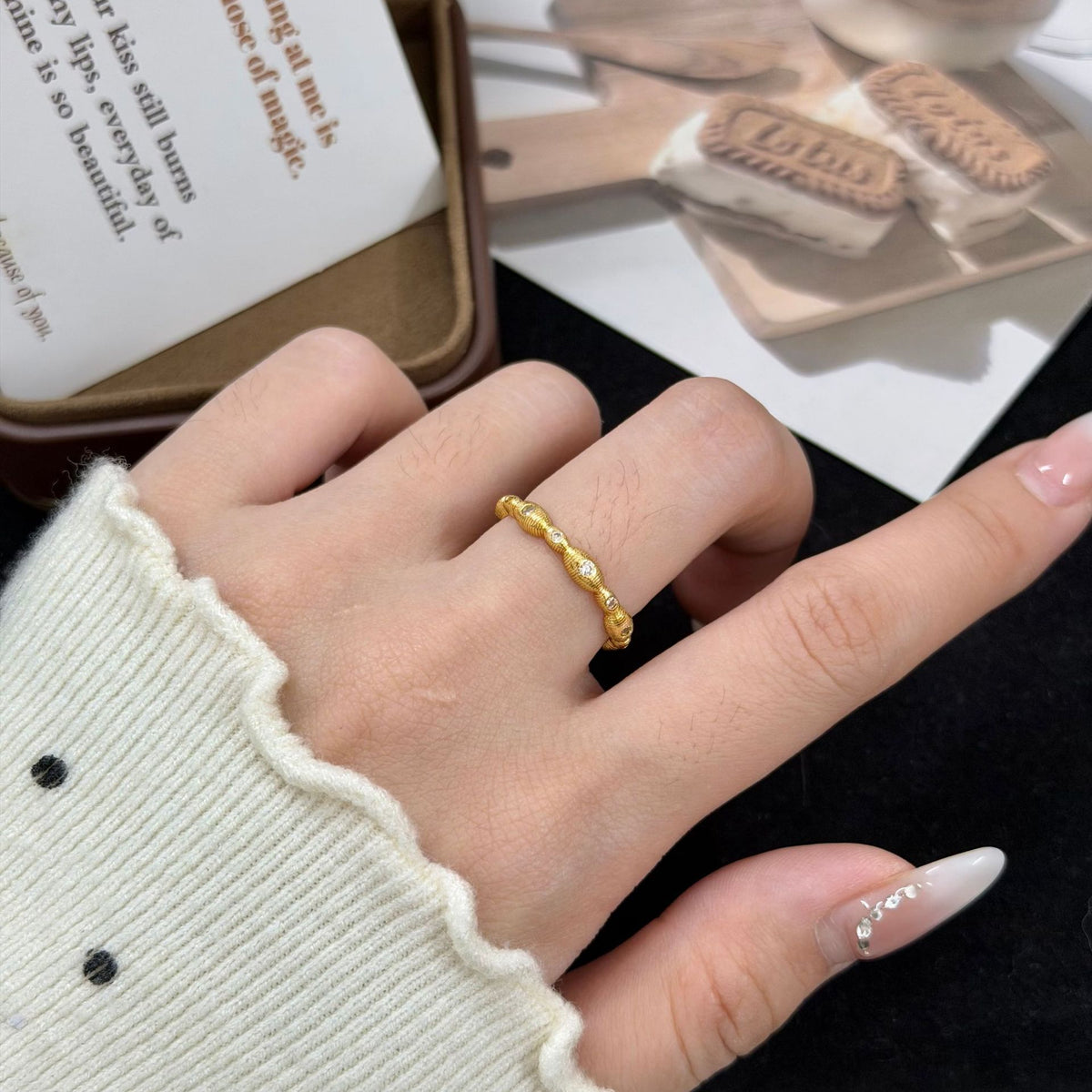 Wind Spot Drill Brushed Inlaid Zircon Water Drops Affordable Luxury Ring