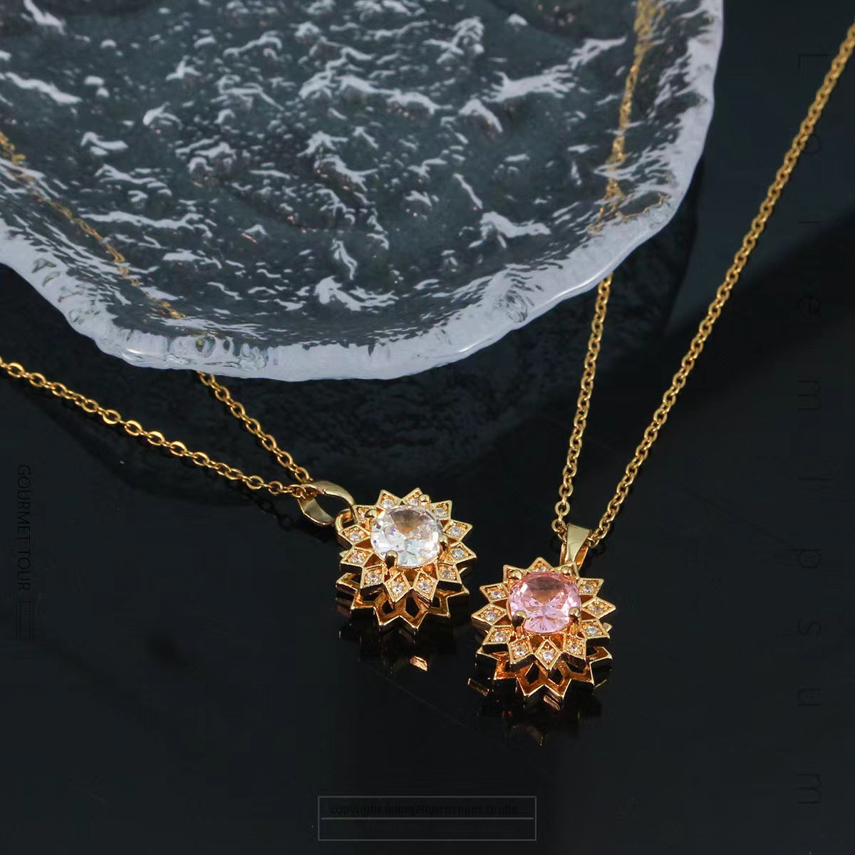 Flower Titanium Steel Design Fresh Rotating Decompression Clavicle Necklace