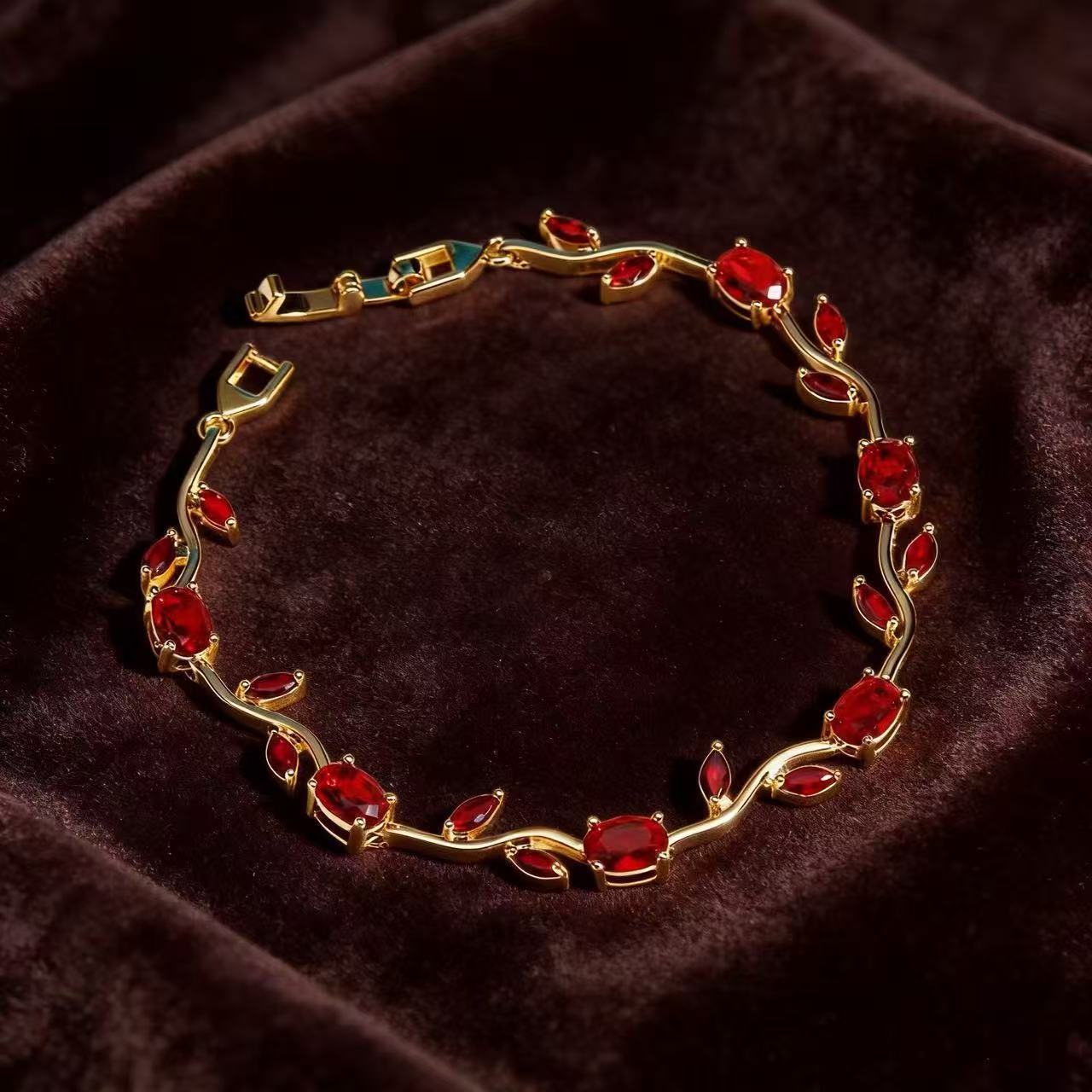 Women's Simple Design Leaf Shape Fashion Temperamental Minority Multicolor Bracelet