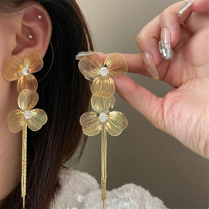 Feeling Matte Sier Bud Silk Screen Flower Female Needle Earrings