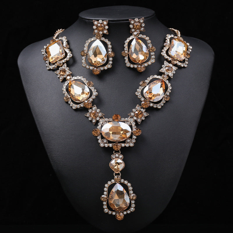 Profile Retro Oversized Personality Fashion Short Female Alloy Jewelry Set