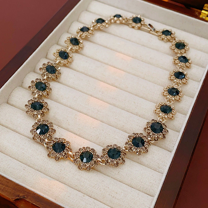 Square Stitching Palace Style Exquisite Clavicle Chain Middle Necklaces