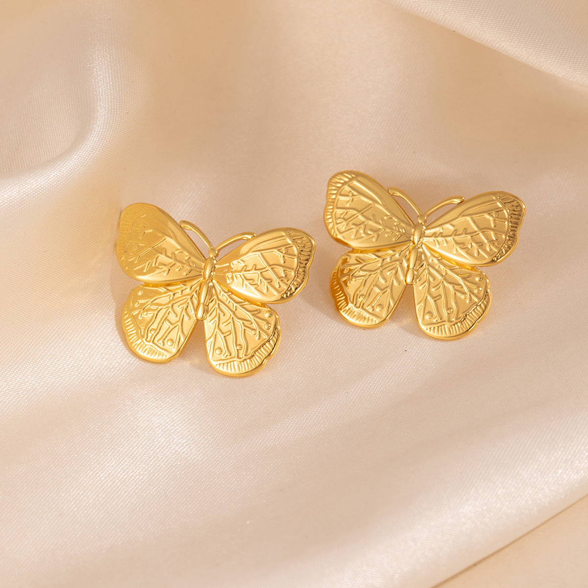 Women's Steel Glossy Love Heart Light Luxury Minority High-grade Earrings