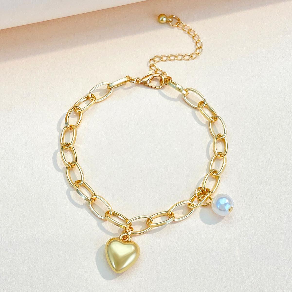 Fashion Three-dimensional Love Pearl Korean College Heart Bracelets