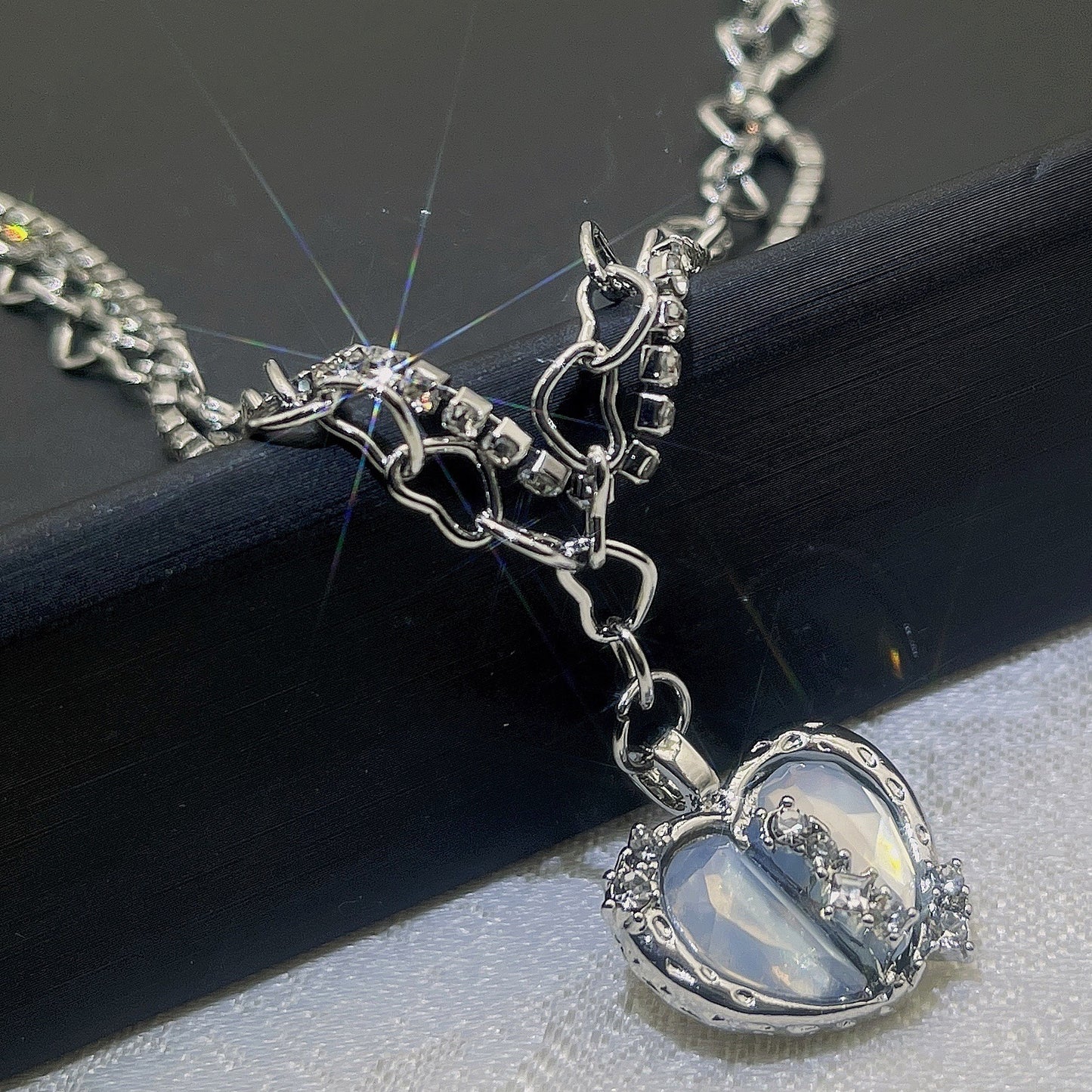 Niche Design Rhinestone Love Chain Heart-shaped Necklaces