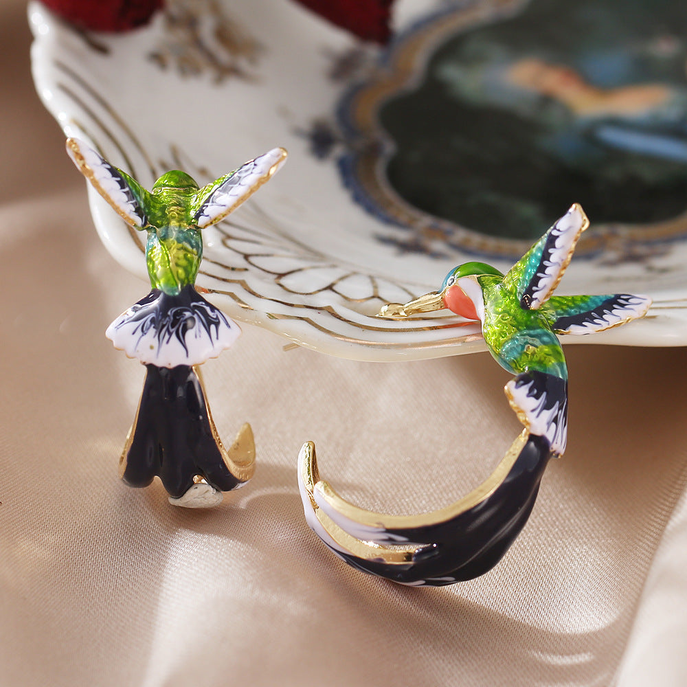 Women's Yan Yi Cute Hummingbird Shape Dripping Earrings