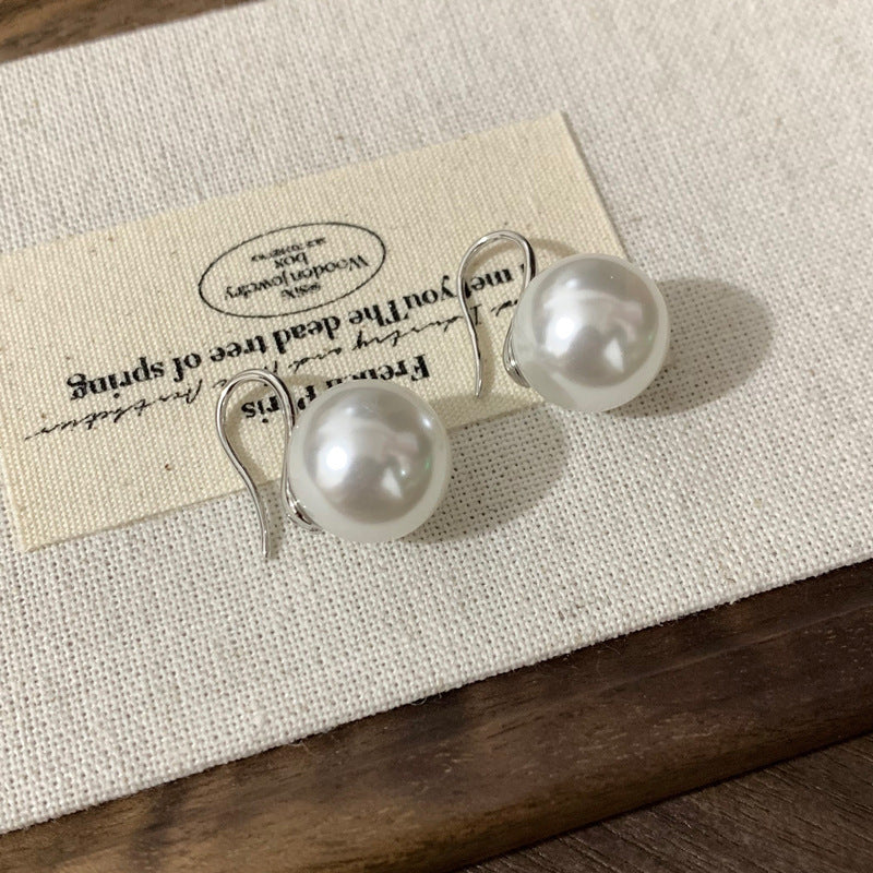 Luxury Simplicity Polo Pearl Fashion Generous Earrings