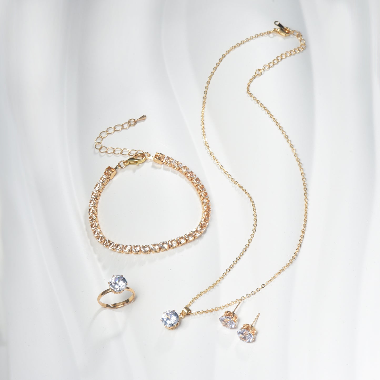 Women's Zircon Eight Hearts Arrows Ear Jewelry Set