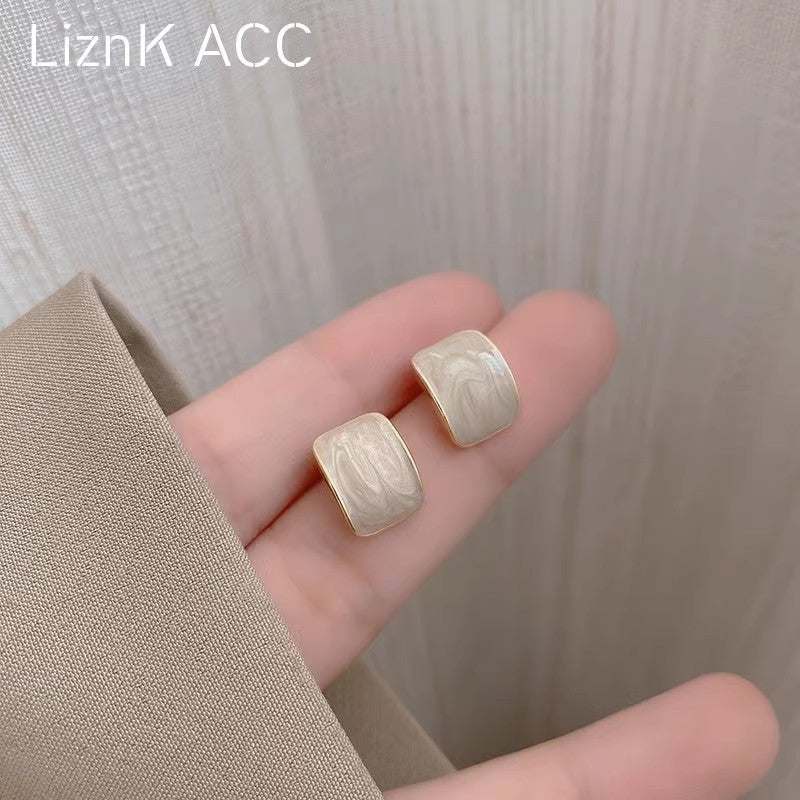 Pearl Female Style High Sense Niche Temperament Earrings