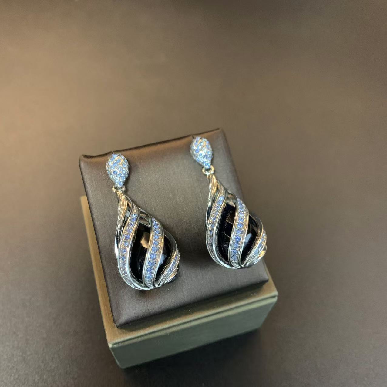 Fashion Temperament Ear Collection Artistic Retro Jewelry Set