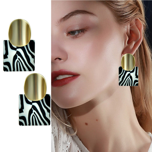 Frosted Gold Checkerboard Sier Needle Design Sense Earrings