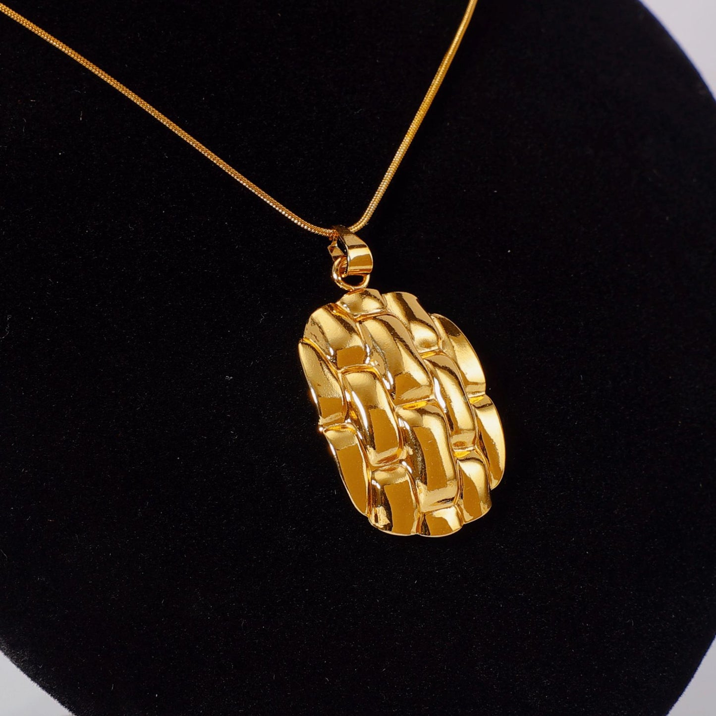 Titanium Steel Stainless Fashion Simple Light Luxury Gold Pendants