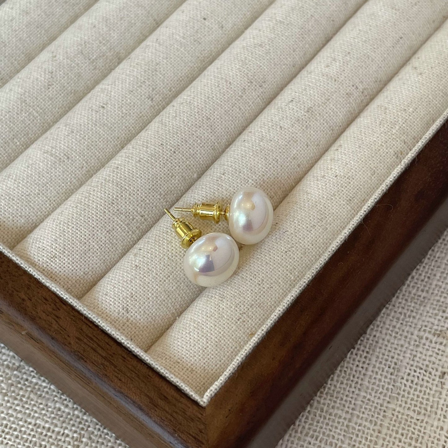 Women's Bread Flat Round Pearl For Versatile Earrings