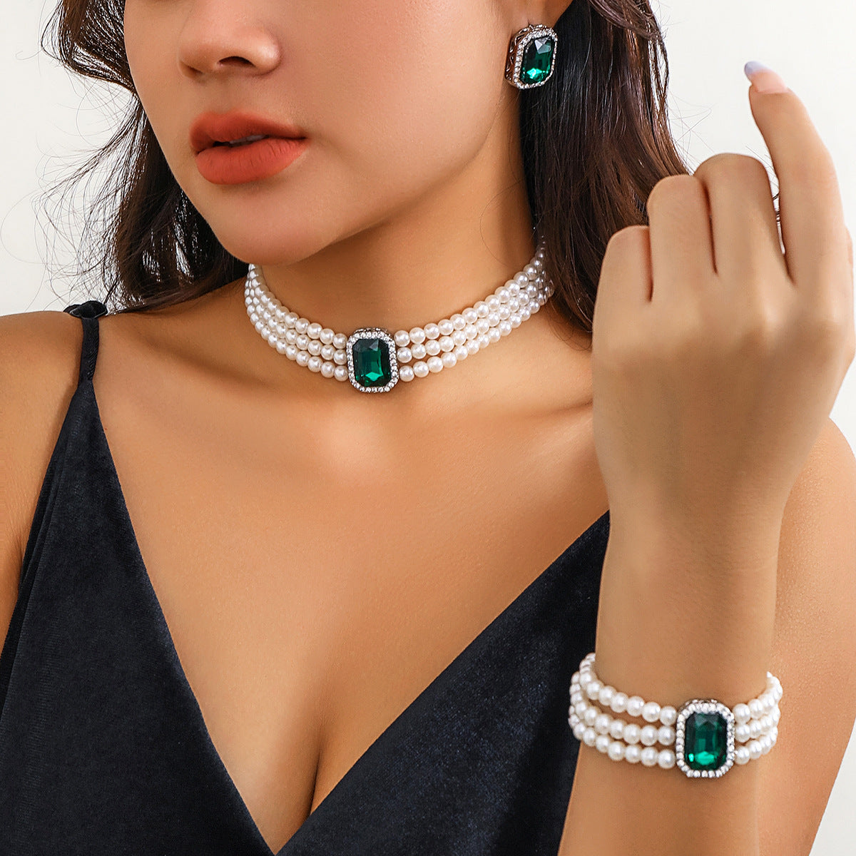 Light Luxury Short Imitation Pearl Turquoise Beaded Ethnic Collar