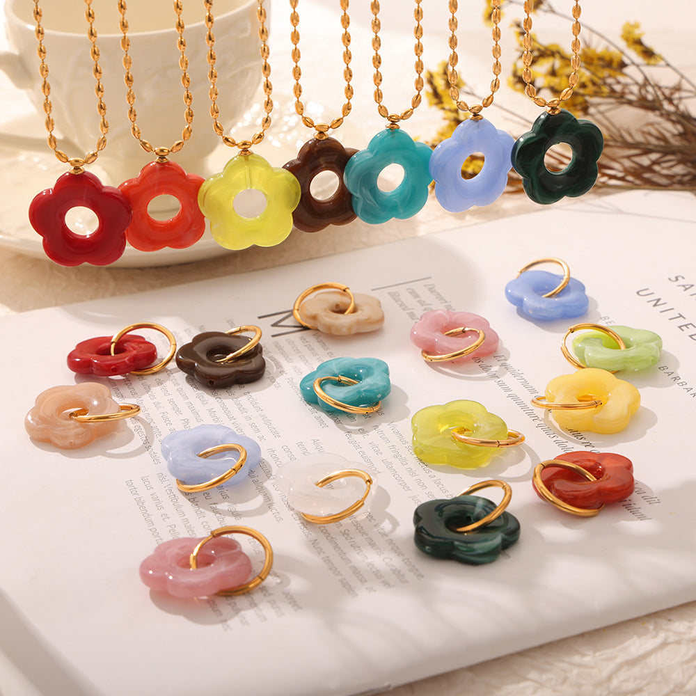 Women's Simple Sweet Fashion Titanium Steel Gold-plated Chain Flower Jewelry Set