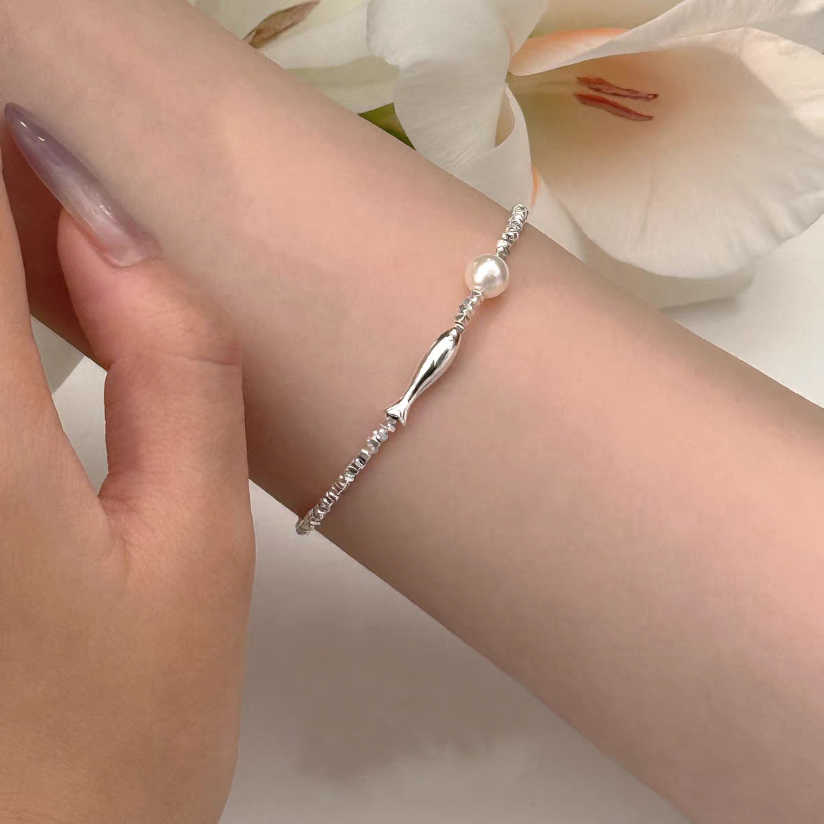 Women's Exquisite Sterling Sier Snake Bones Chain Ball Stitching Asymmetric Light Bracelet