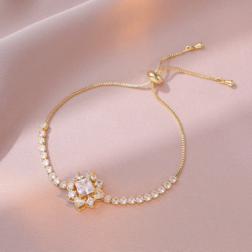 Female Five Petal Flower Fashion Bauhinia Rotatable Bracelet