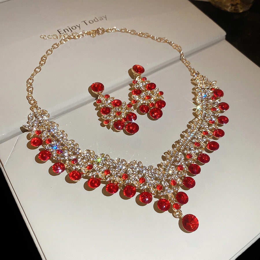 Women's Luxury Minority Clavicle Chain Palace Style Jewelry Set