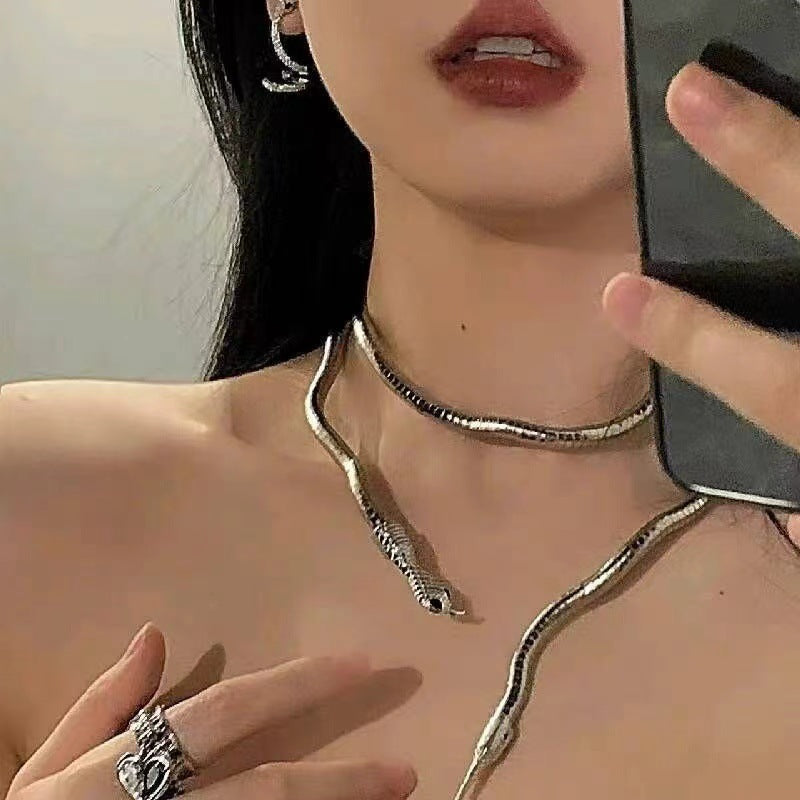 Men's Punk Street High-grade Clavicle Chain Asian Culture Necklaces