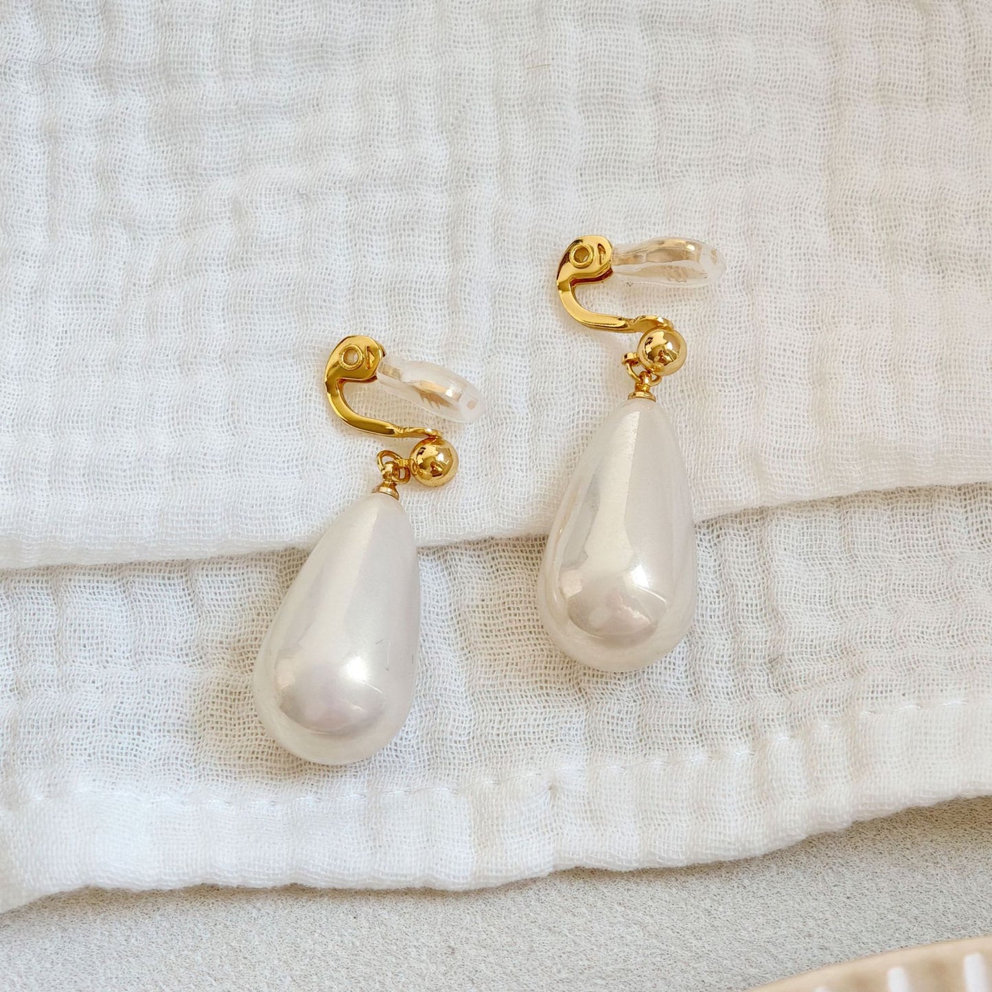 Water Drop Pearl Cream Elegant Fashion High Sense Temperament Wild Earrings