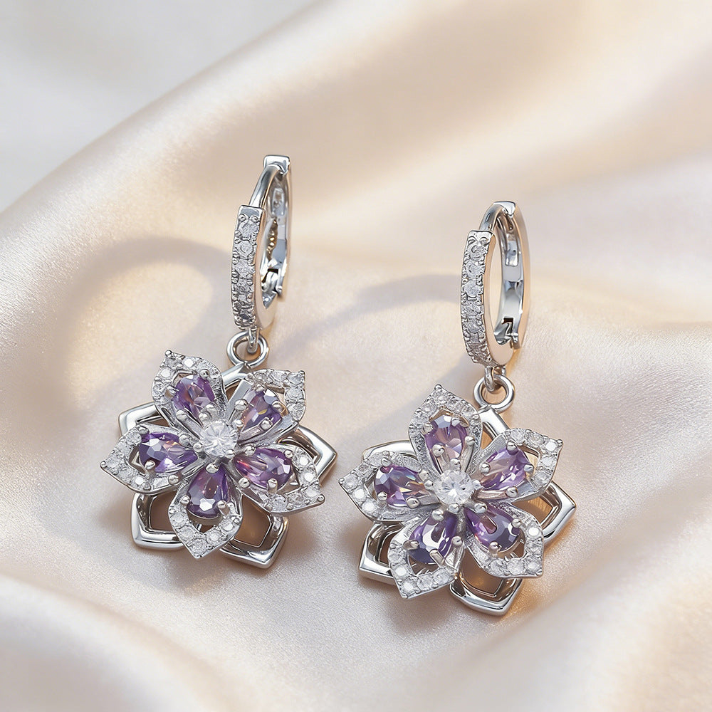 Women's Zircon Light Luxury High-grade Rotating Flower Fashion Titanium Steel Clavicle Necklaces