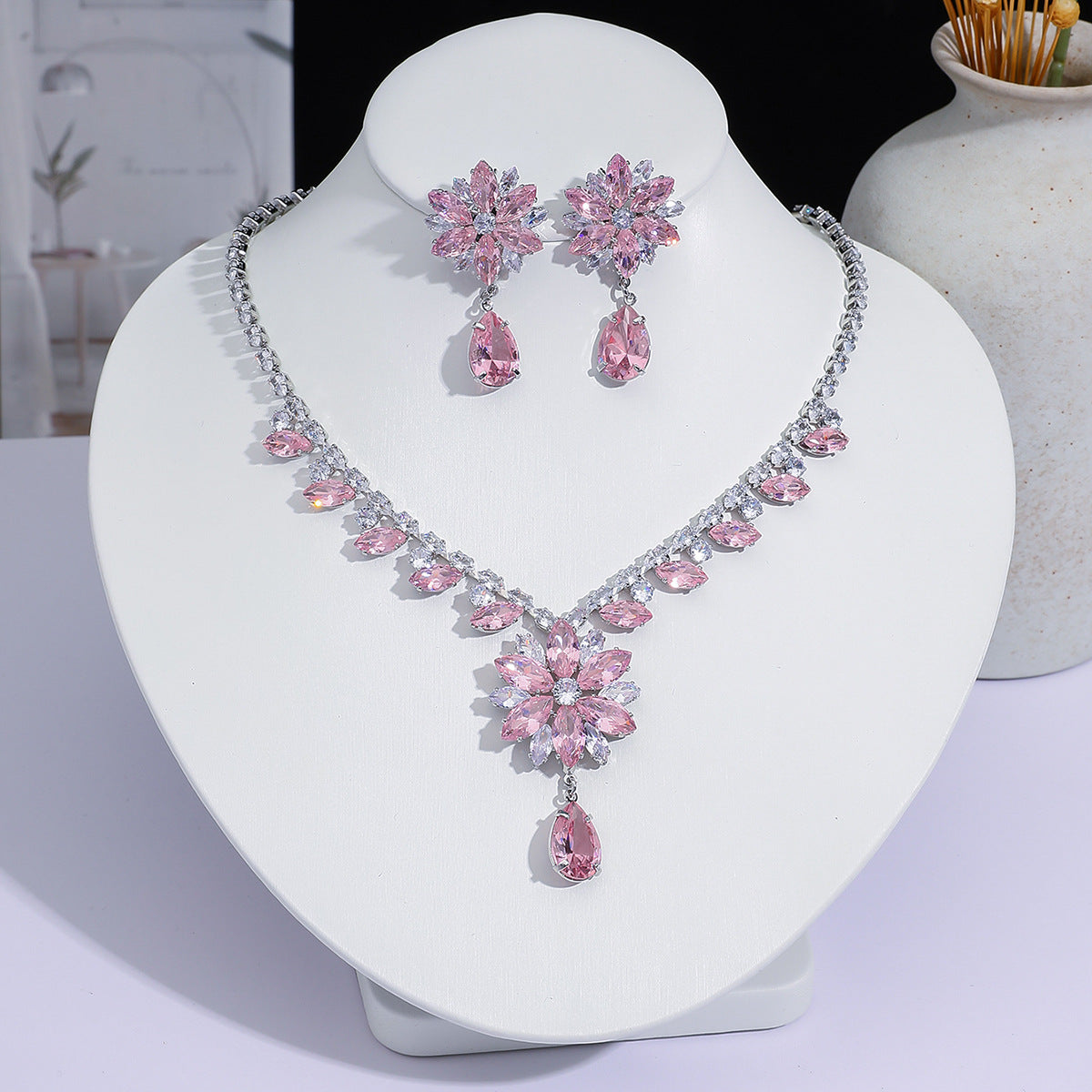 Full Diamond Drop-shaped Temperament The Dinner Party Jewelry Set