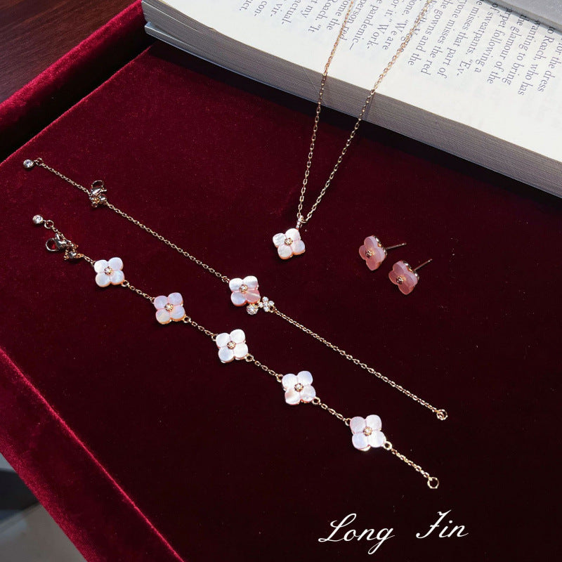Retro High-grade Light Luxury Cherry Blossom Pink Shell Bracelets
