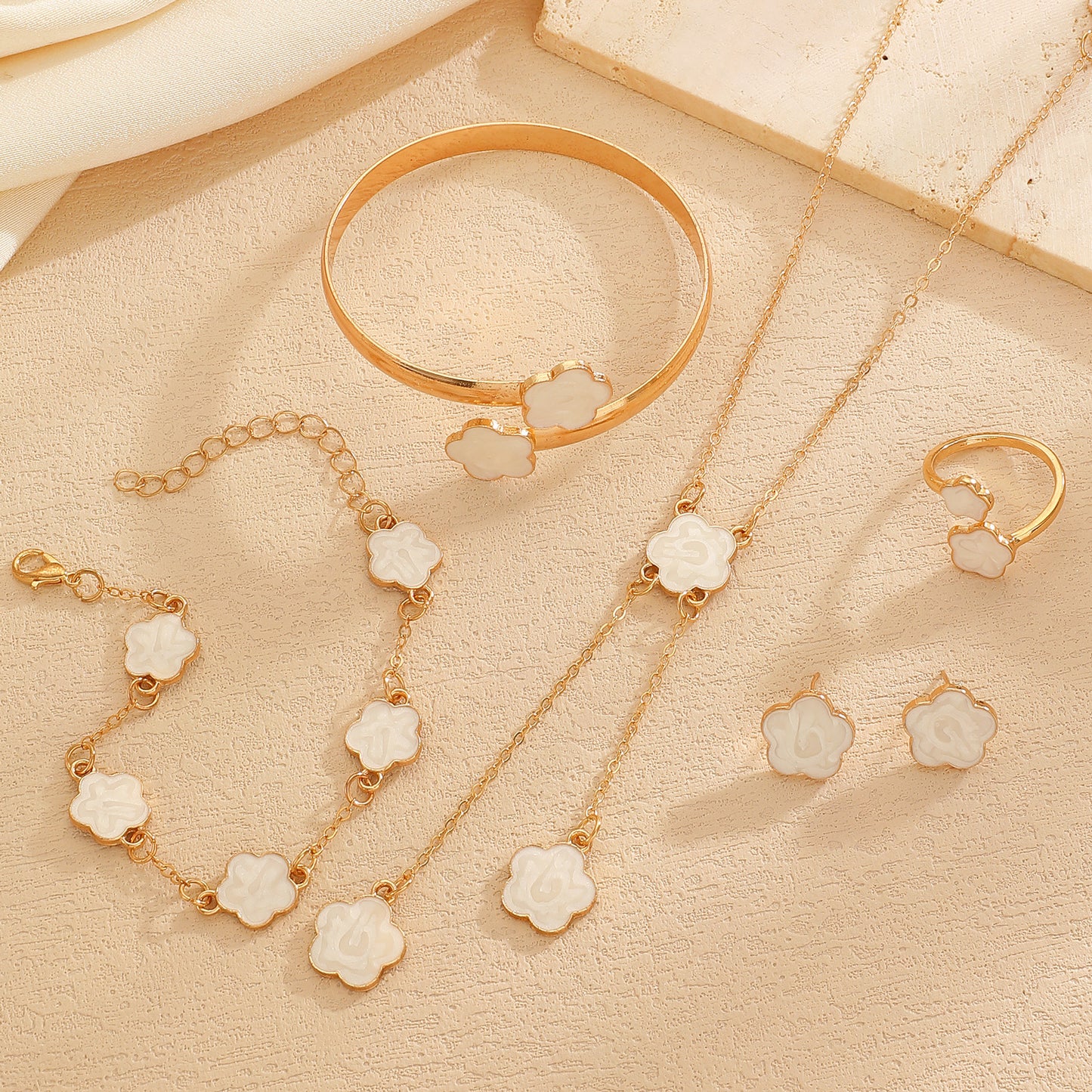 Lucky Flower Parthenocissus Grass Ear Female Jewelry Set