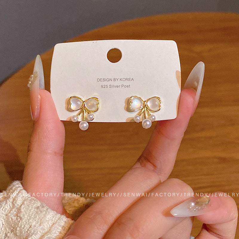 Women's Stone Ear Graceful Geometric Love High-grade Earrings