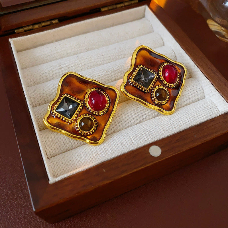 Women's Palace Style Sier Flower Light Luxury High-grade Design Sense Earrings