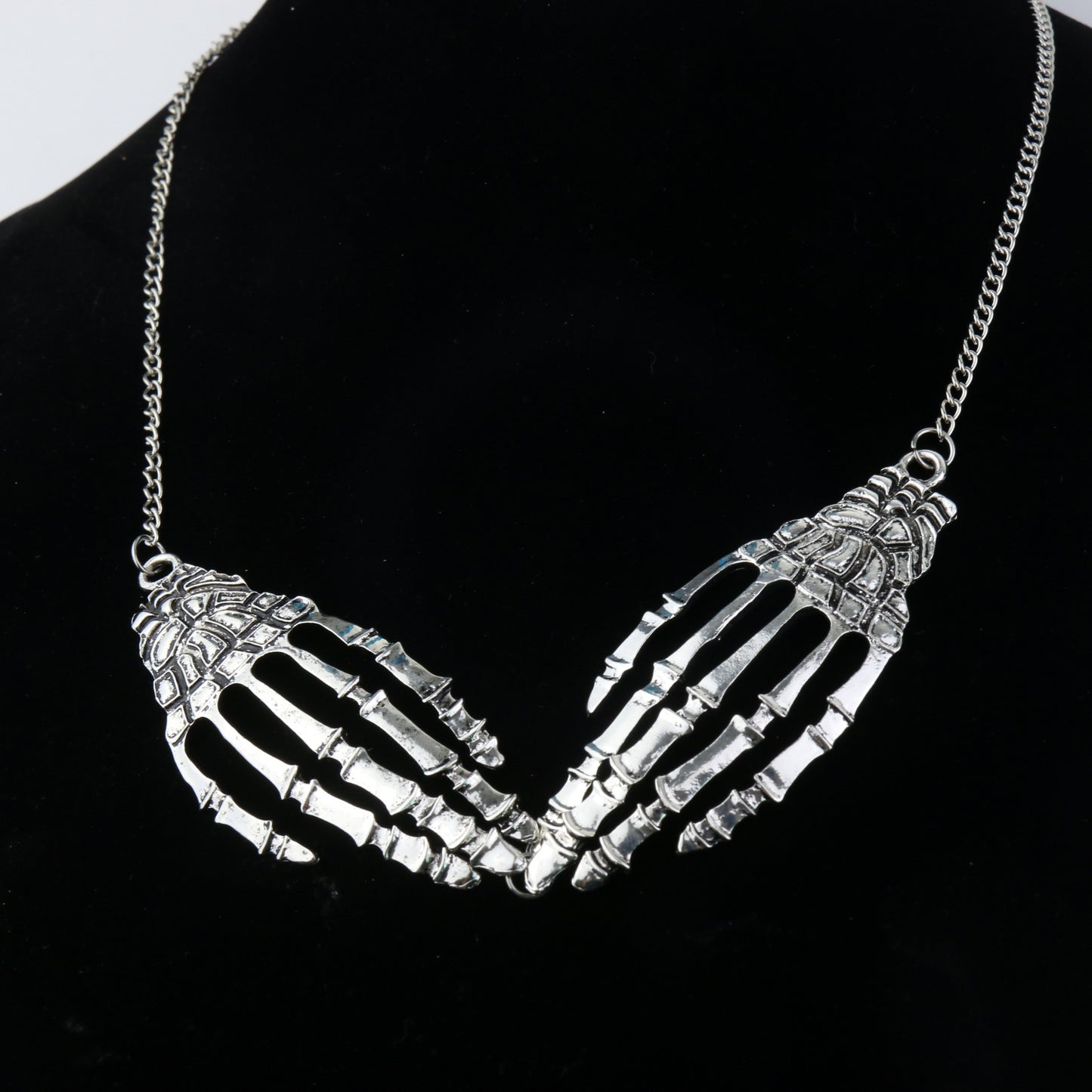 Halloween Skull Claw Retro Exaggerated Punk Necklaces