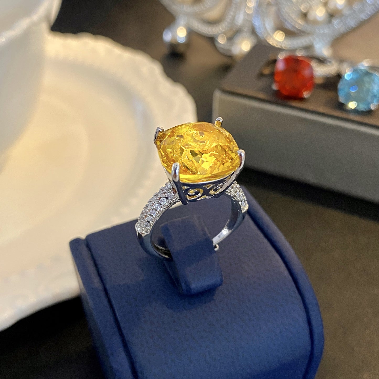Carat Oversized Color Amethyst Anna Princess Yellow Diamond Ring