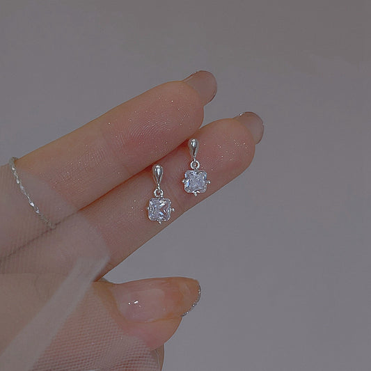 Square Small Diamond Female Niche Design Tide Exquisite Versatile Petite Earrings