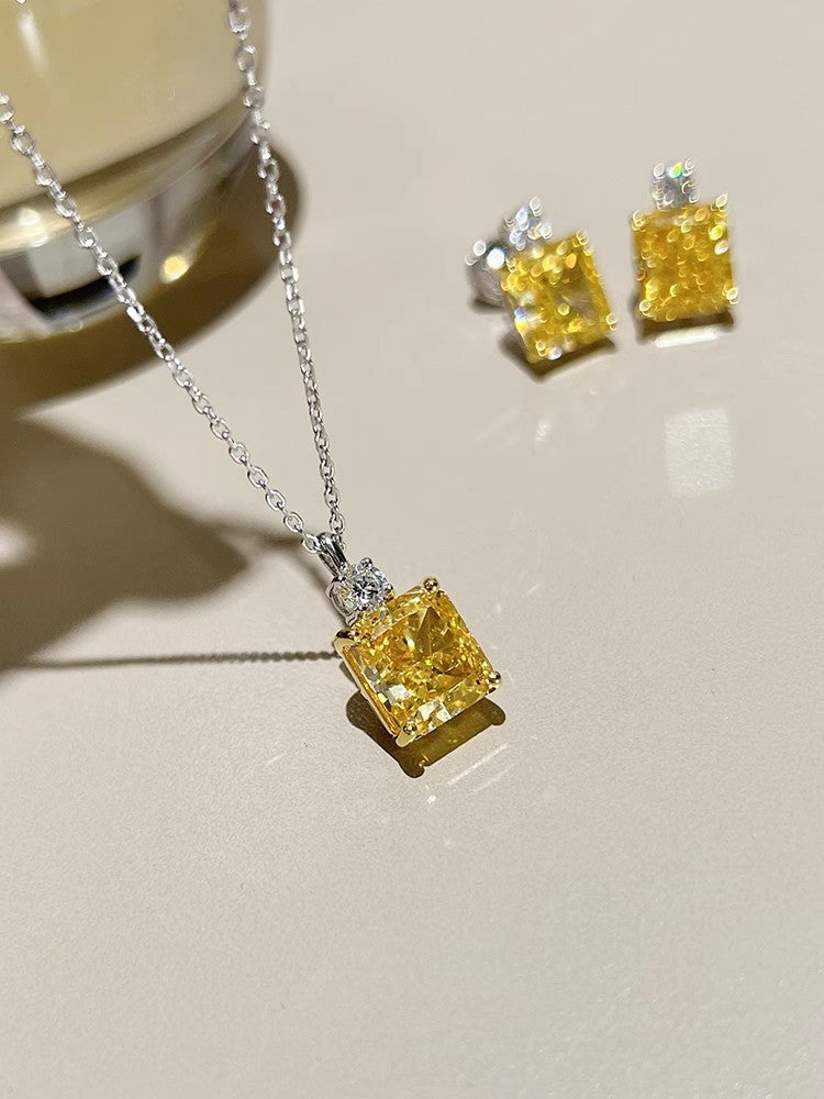 Luxury Perfume Bottle Inlaid With Radient Colored Jewelry Set