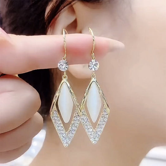 High-grade Sense Geometric Diamond Female Fashion Temperament Ear Hook