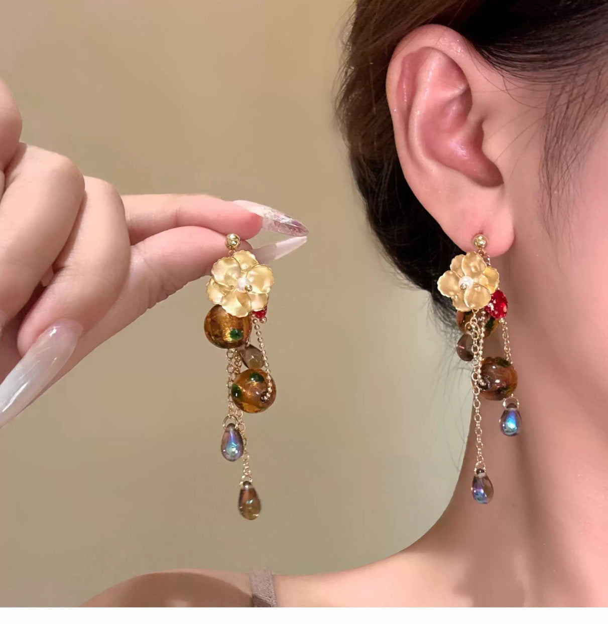 Women's Round Flower Vintage Ethnic Style Ear Niche Rings