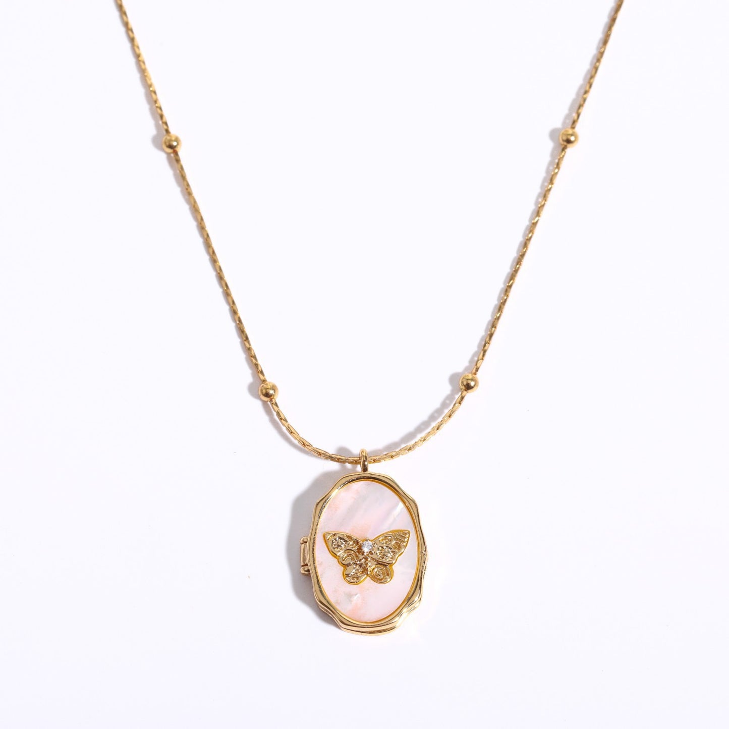 Durable Butterfly Shell Album Frame Vintage Necklaces