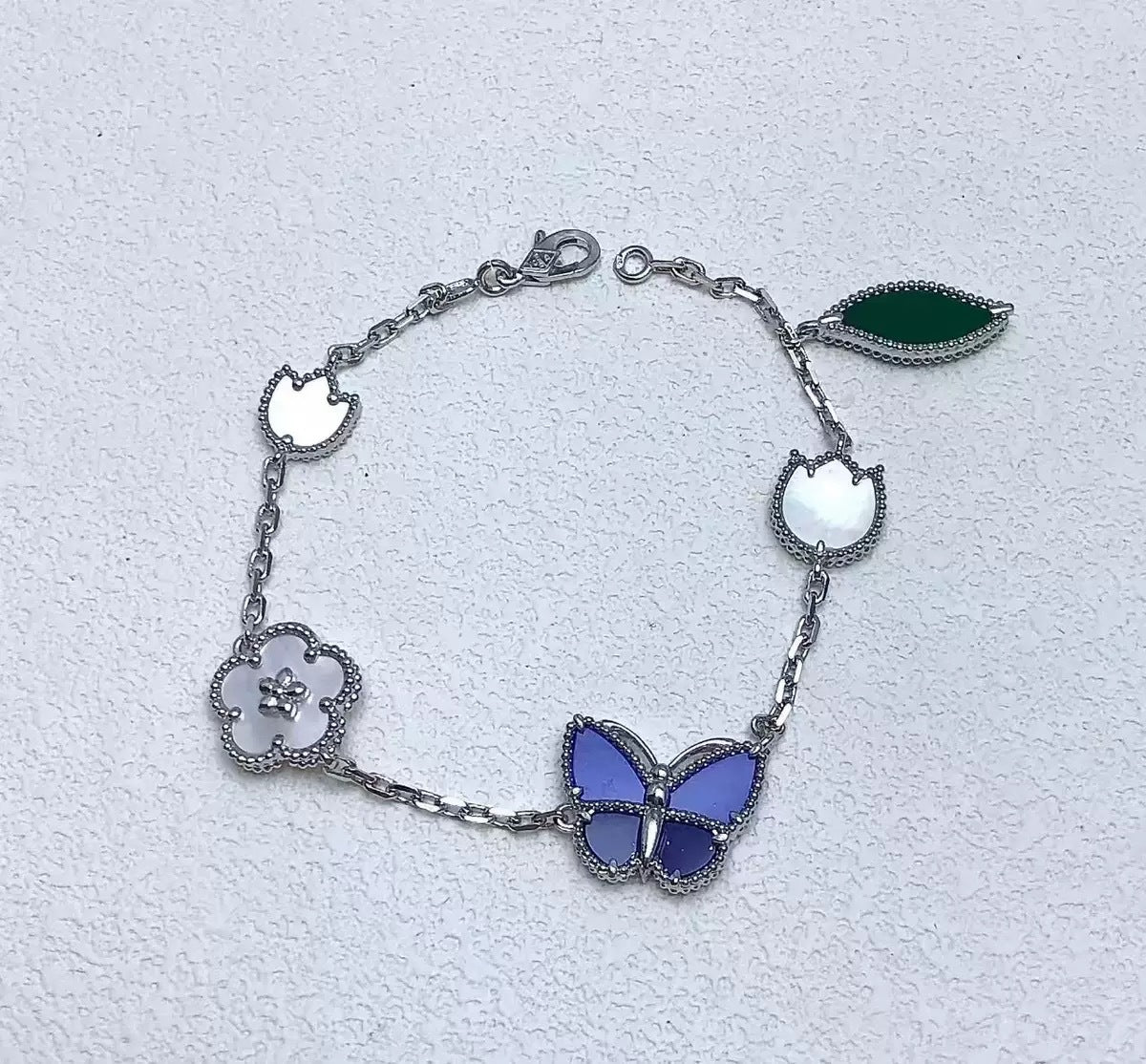 Women's Blue Butterfly Light Luxury Fashion Flower Design Agate Bracelet