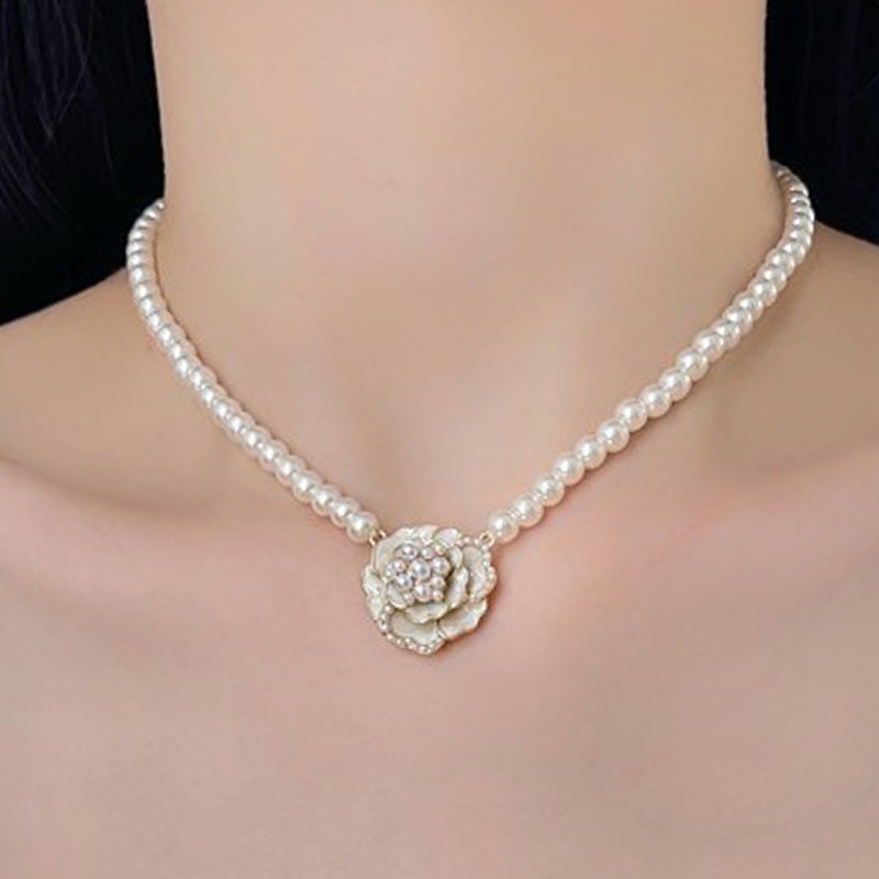 Women's Stitching Heart Clavicle Chain Light Luxury Necklaces