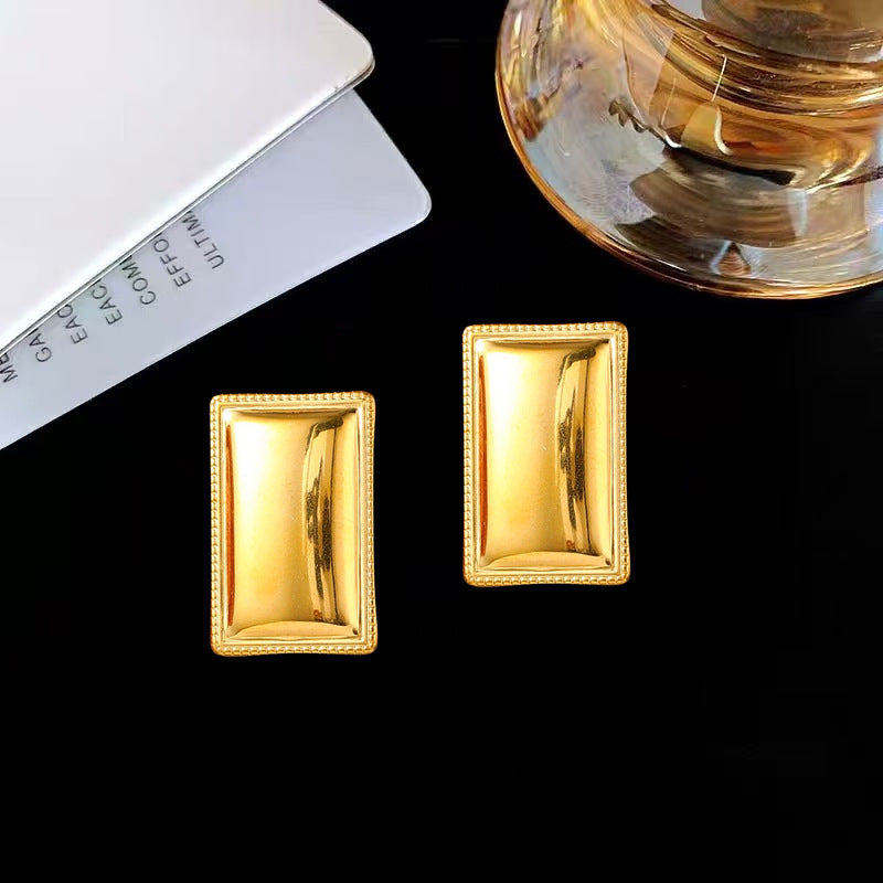 Women's Vintage Gold Stainless Steel Fashion Metal Earrings