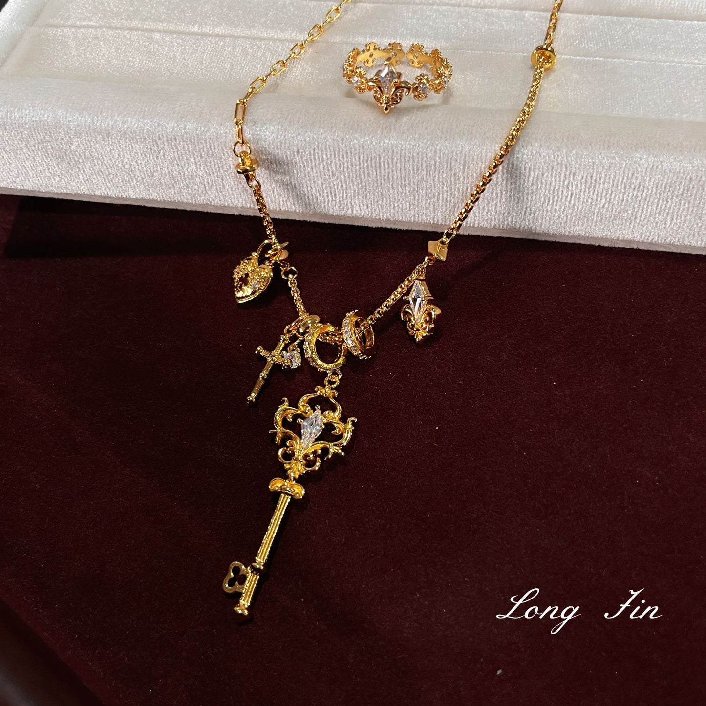 Women's Truncheon Flower-de-luce High Sense Light Luxury Minority Cover Rings