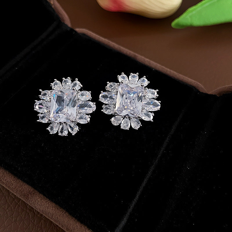 Women's Sier Needle Flower Color Zircon Mori Sweet Fashion Earrings