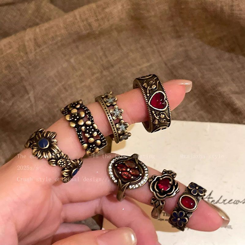 Women's Vintage Love Heart-shaped Ethnic Style Twin Index Ring