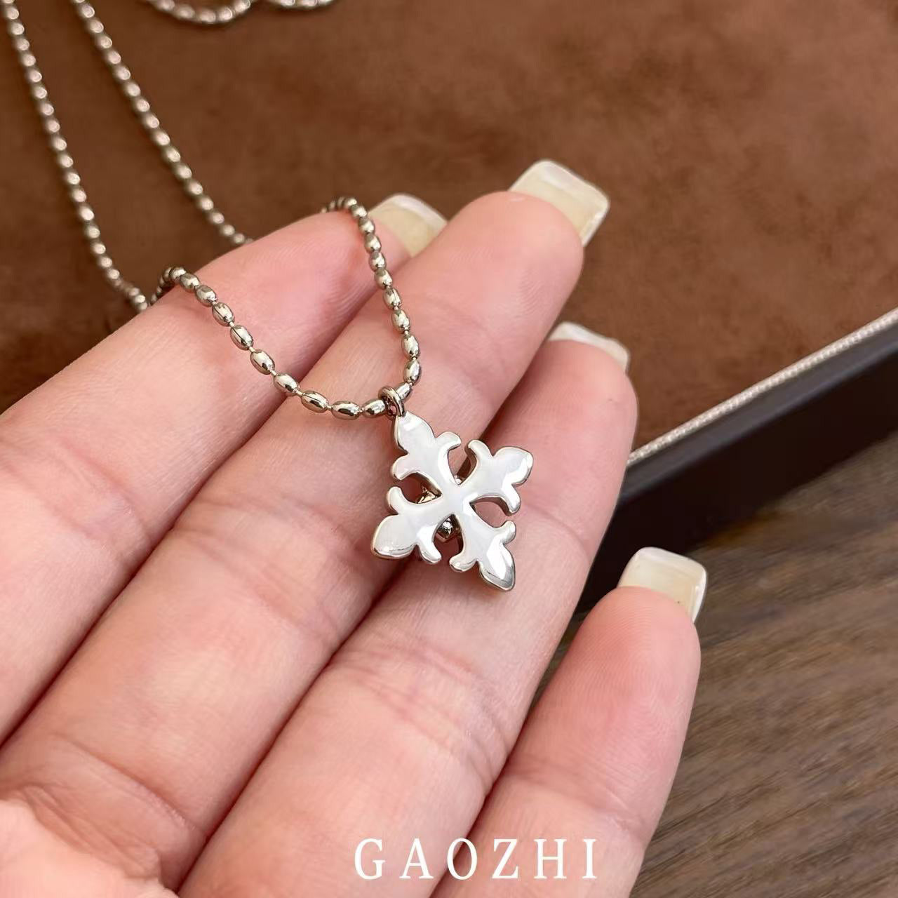 Women's Cross Hot Twin High-grade Light Luxury Necklace