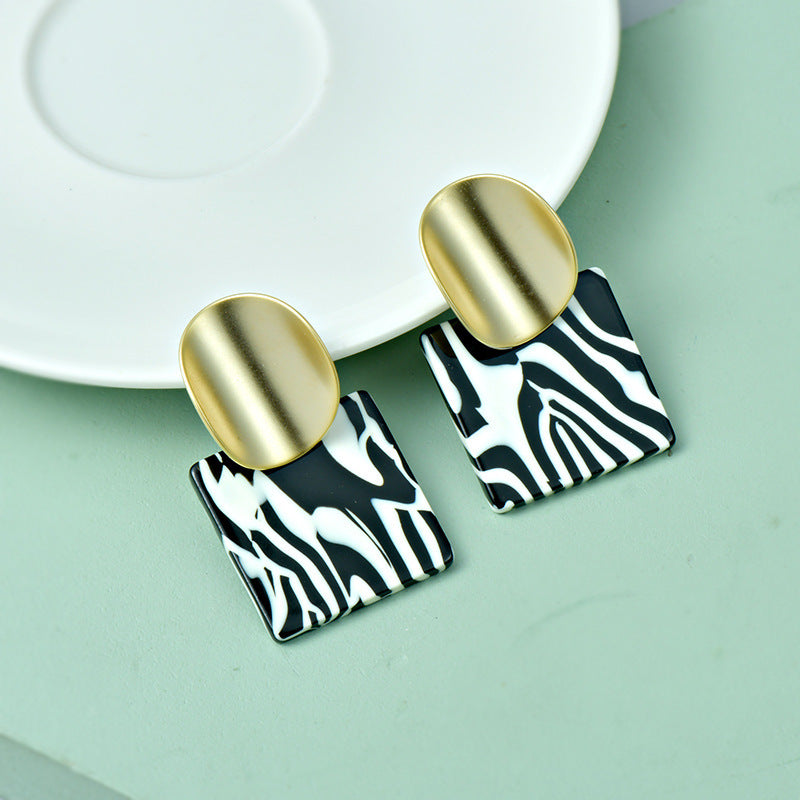Frosted Gold Checkerboard Sier Needle Design Sense Earrings